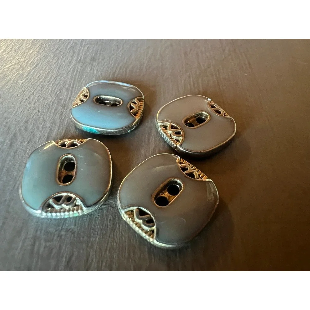 Vintage Buttons 0.5